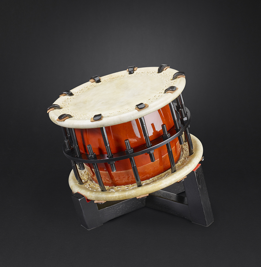 Shime-Daiko bolt (699) with flat stand (140)